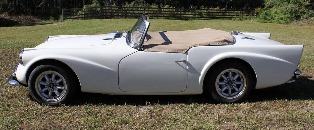 1963 Daimler SP250 - Image 19