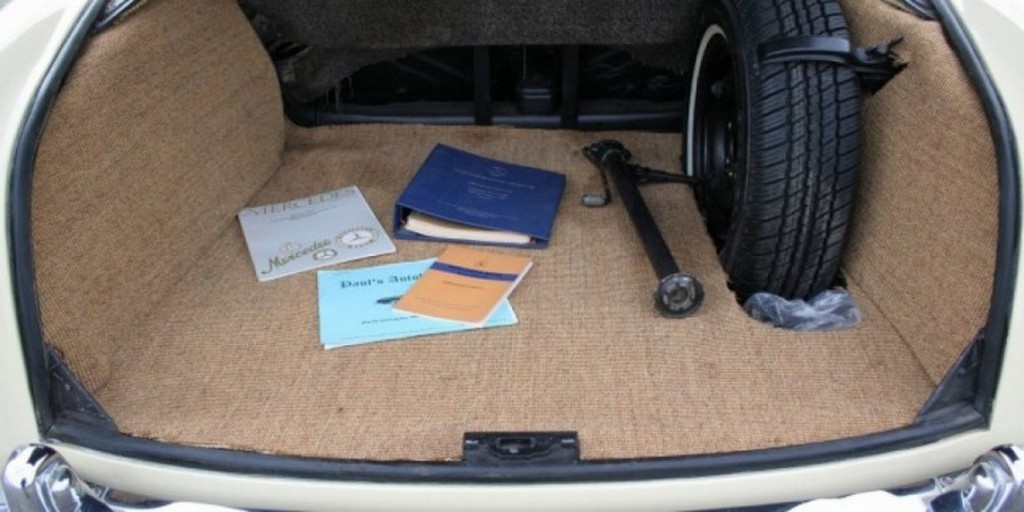 1960 Mercedes-Benz 220 SE Cabriolet - Image 29