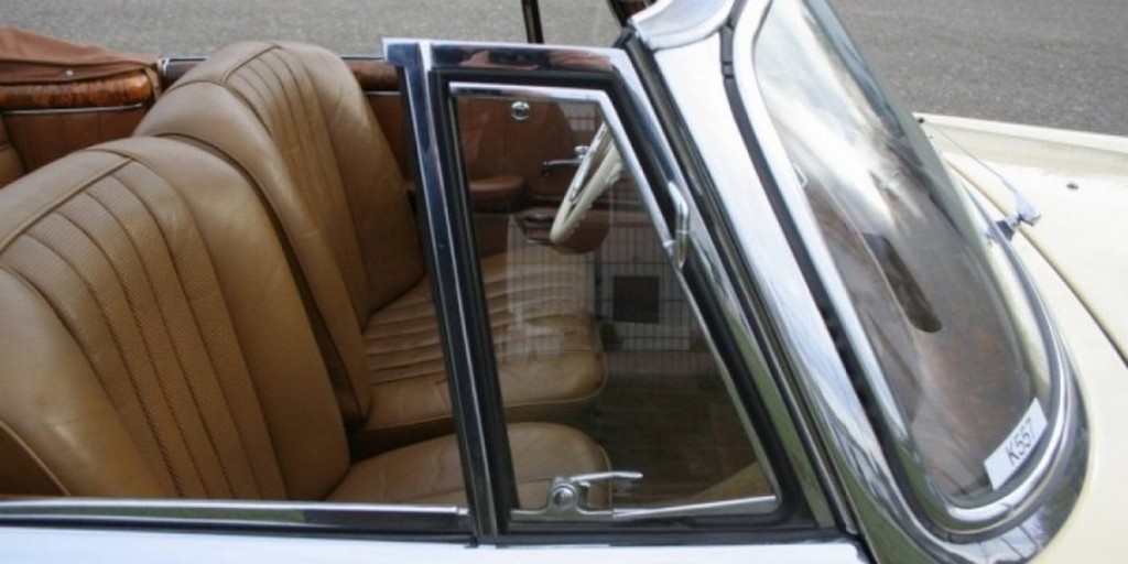 1960 Mercedes-Benz 220 SE Cabriolet - Image 33