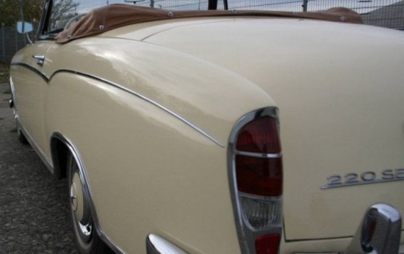 1960 Mercedes-Benz 220 SE Cabriolet - Image 47