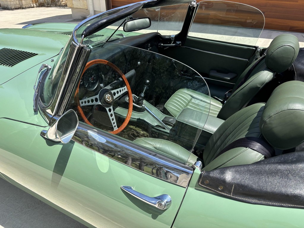 1971 Jaguar XKE Series II Roadster - Image 9