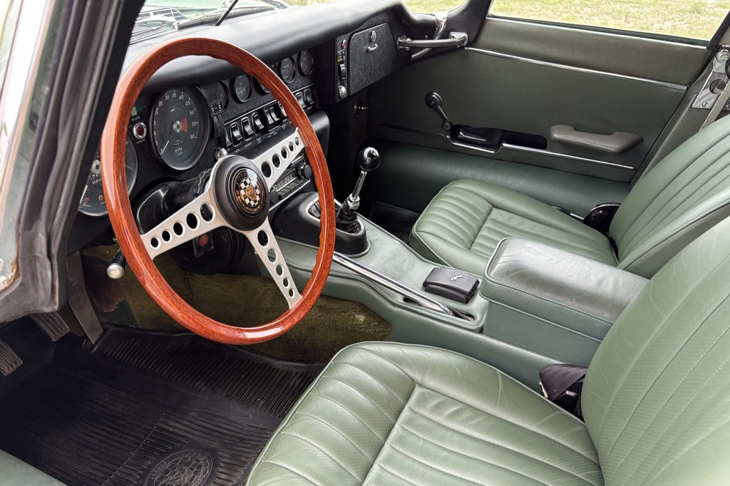 1971 Jaguar XKE Series II Roadster - Image 12