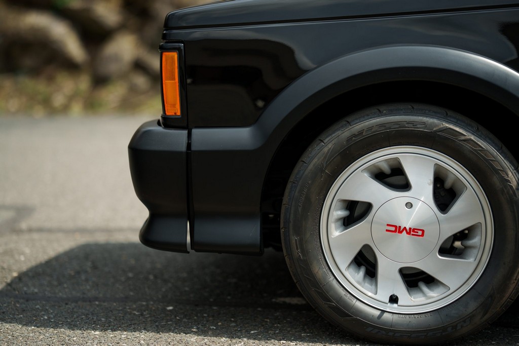 1991 GMC Syclone - Image 28
