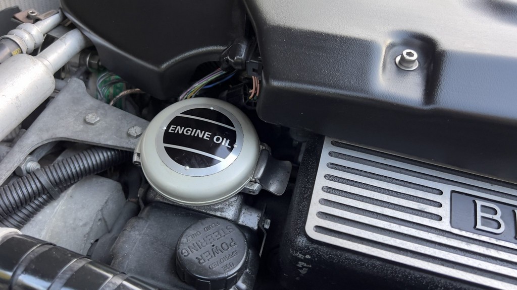 2001 Bentley Azure - Image 8