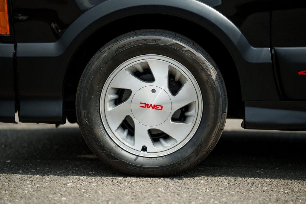 1991 GMC Syclone - Image 29