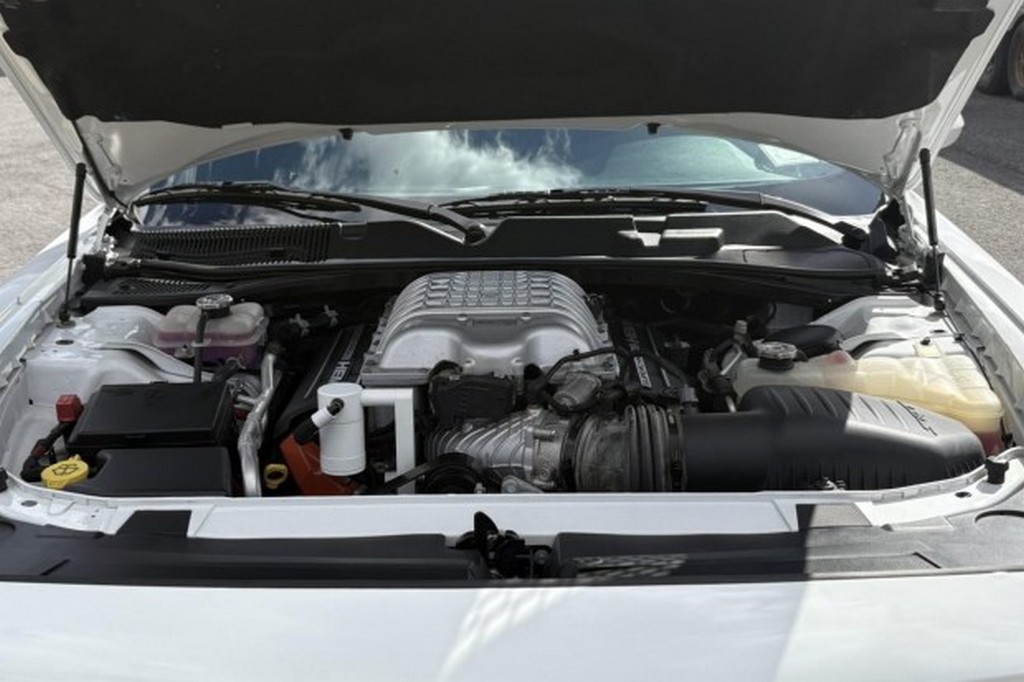 2017 Dodge Challenger SRT Hellcat - Image 17