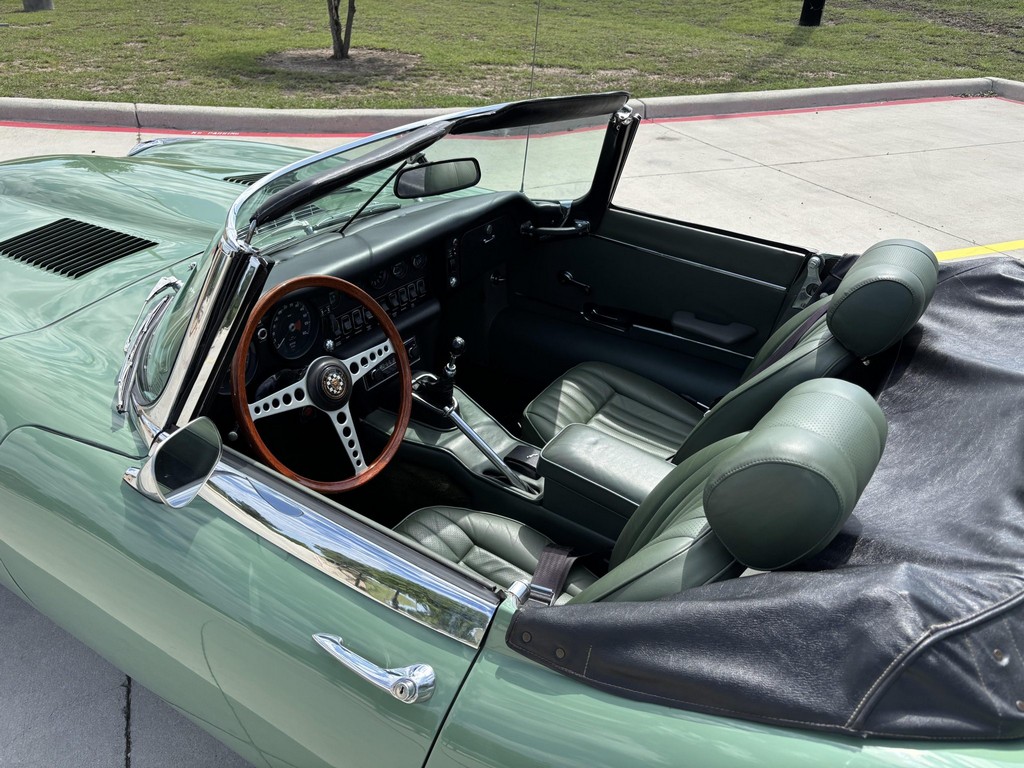 1971 Jaguar XKE Series II Roadster - Image 15
