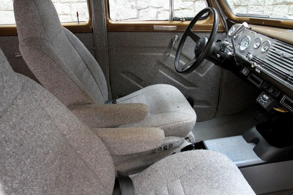 1940 Dodge Deluxe Street Rod - Image 21