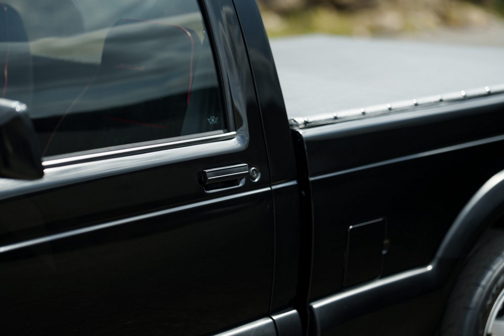 1991 GMC Syclone - Image 31