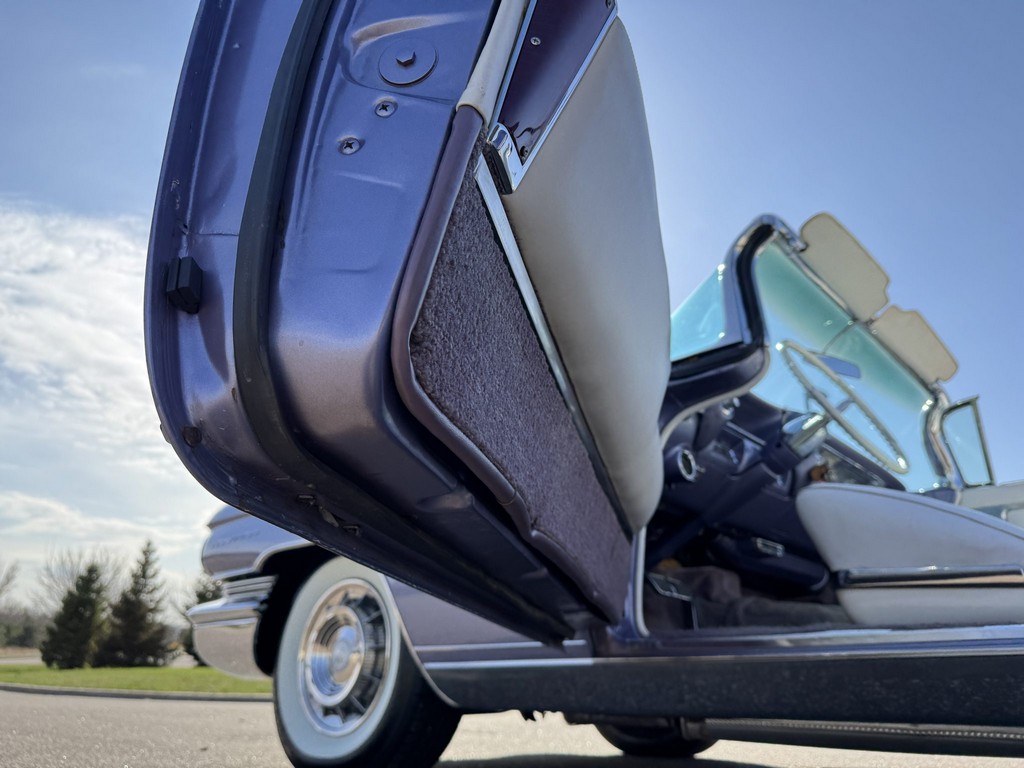 1960 Cadillac Eldorado Biarritz Convertible - Image 113