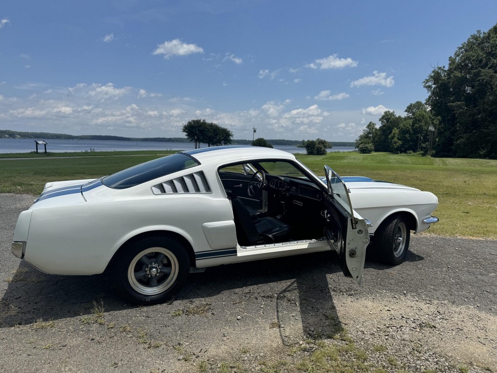 1965 Ford Mustang Fastback 289 - Image 35