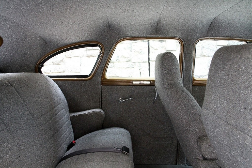 1940 Dodge Deluxe Street Rod - Image 23