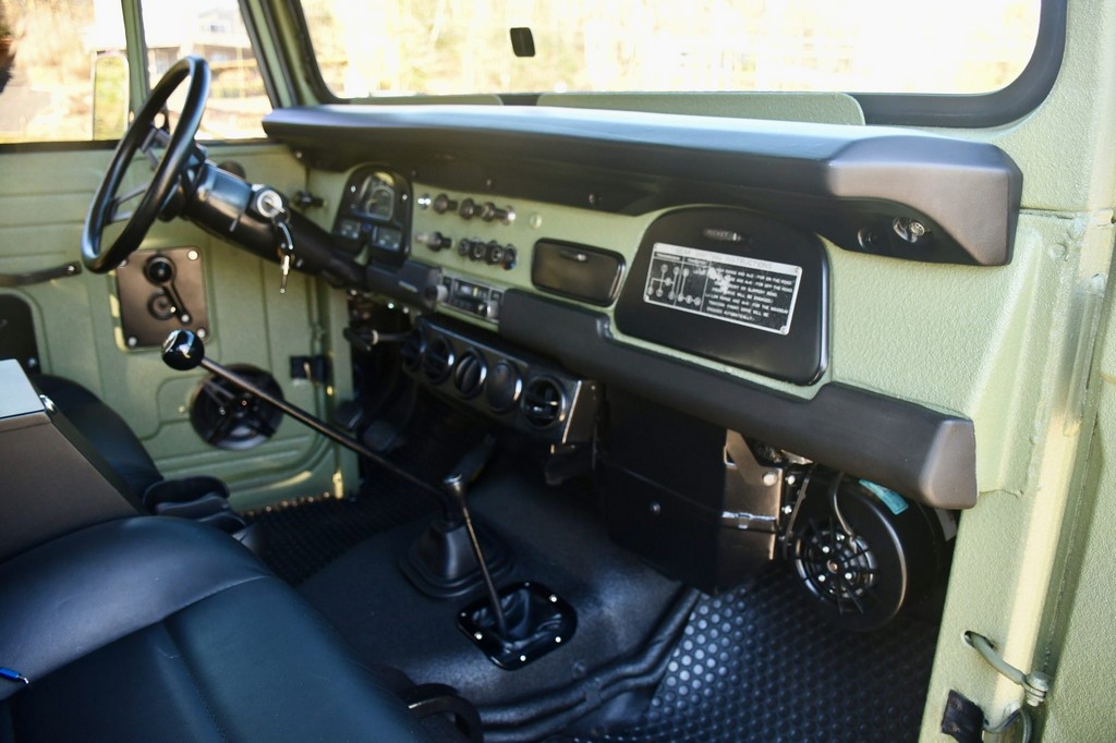 1974 Toyota Land Cruiser FJ40 - Image 13