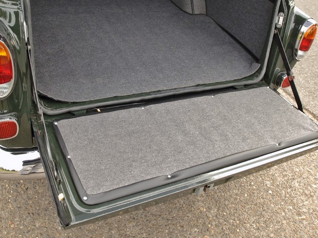 1968 Volvo 122S Wagon - Image 40