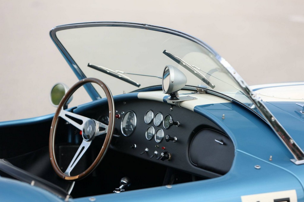 1965 Shelby 427 Cobra - Image 32