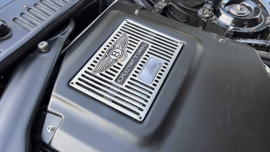 2001 Bentley Azure - Image 16