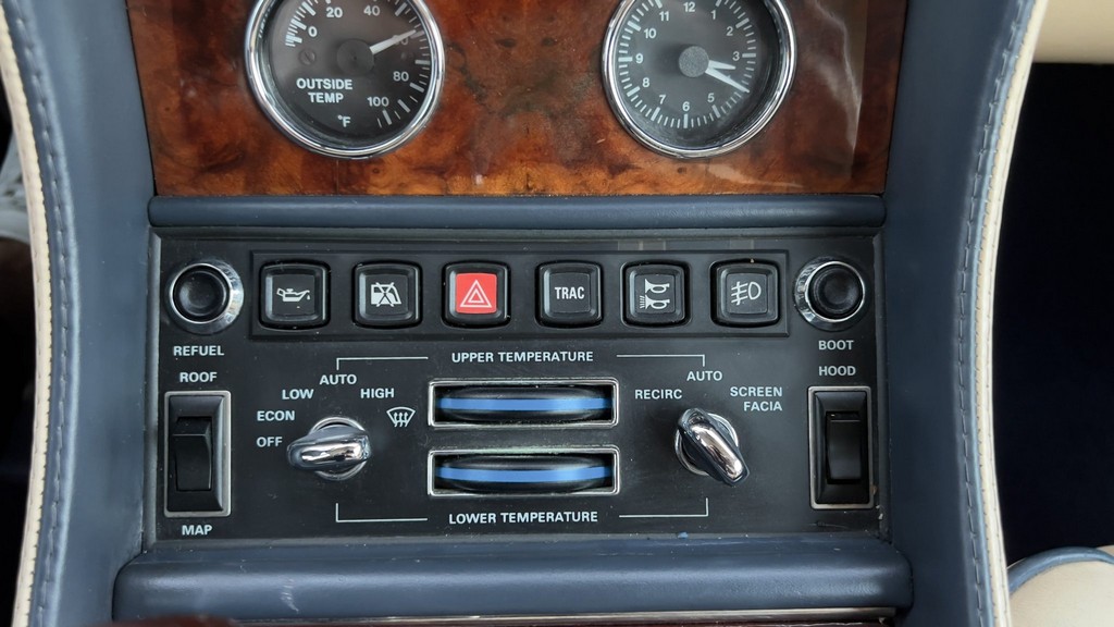 2001 Bentley Azure - Image 18