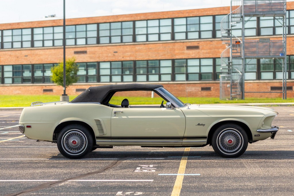 1969 Ford Mustang Convertible - Image 17