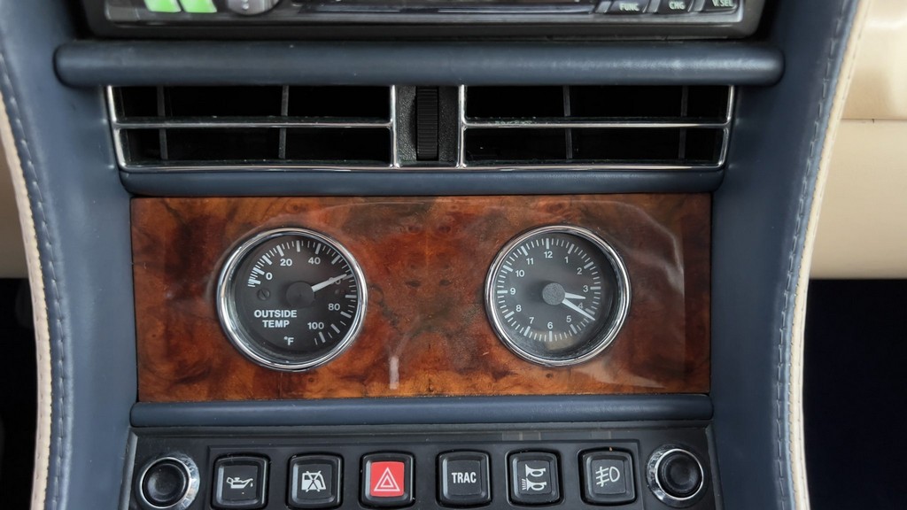 2001 Bentley Azure - Image 19