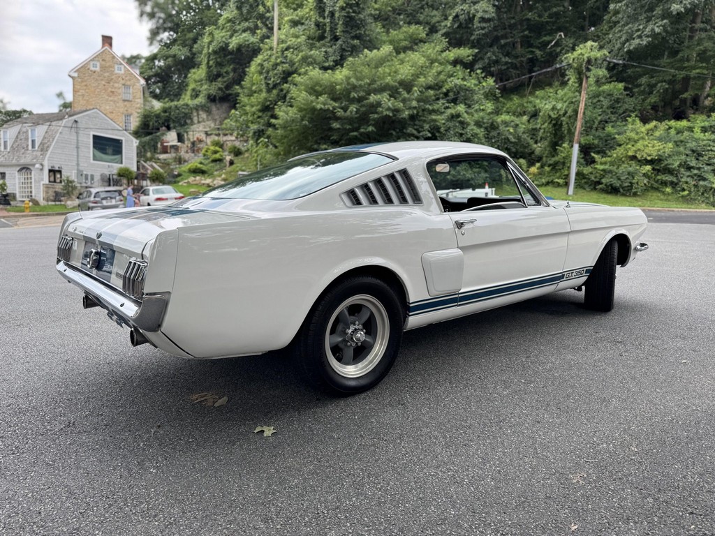 1965 Ford Mustang Fastback 289 - Image 43