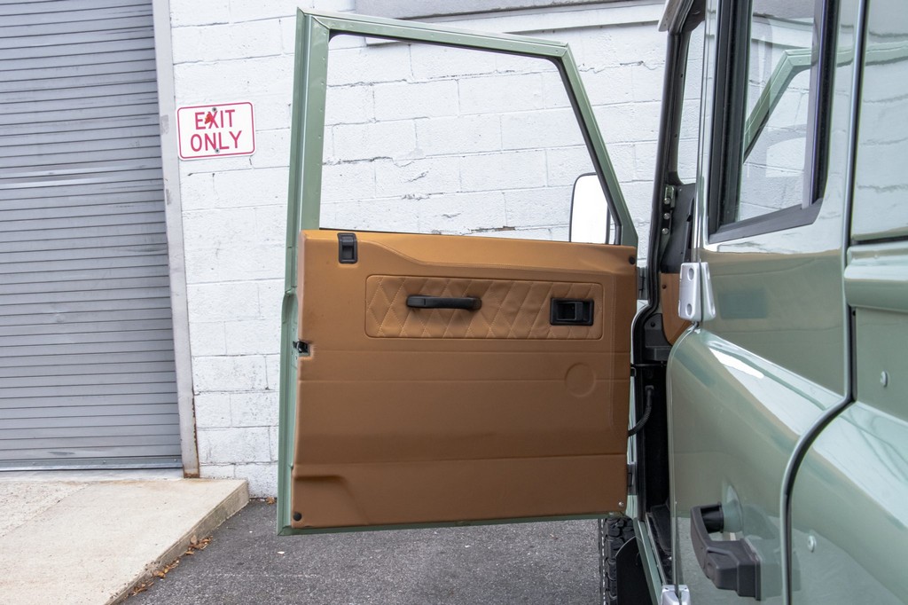 1995 Land Rover Defender 110 - Online Sale - Image 48