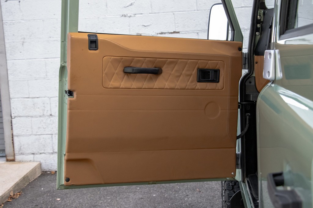 1995 Land Rover Defender 110 - Online Sale - Image 49