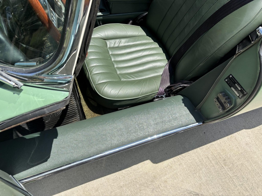 1971 Jaguar XKE Series II Roadster - Image 25