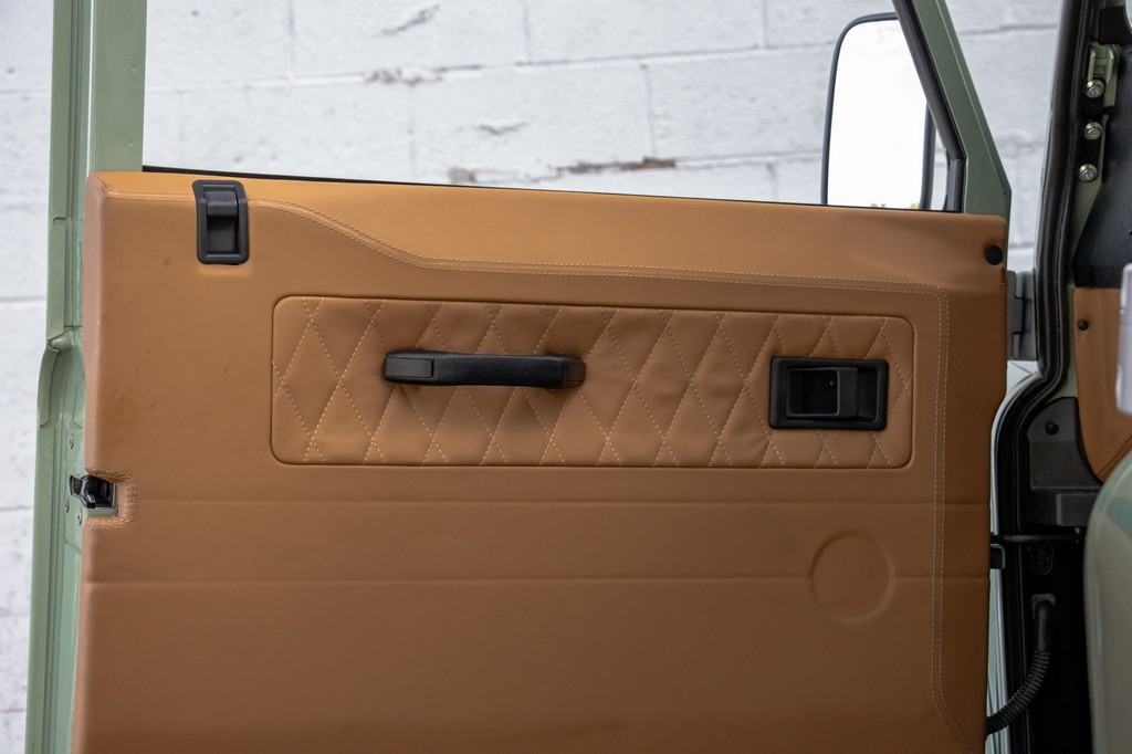 1995 Land Rover Defender 110 - Online Sale - Image 50