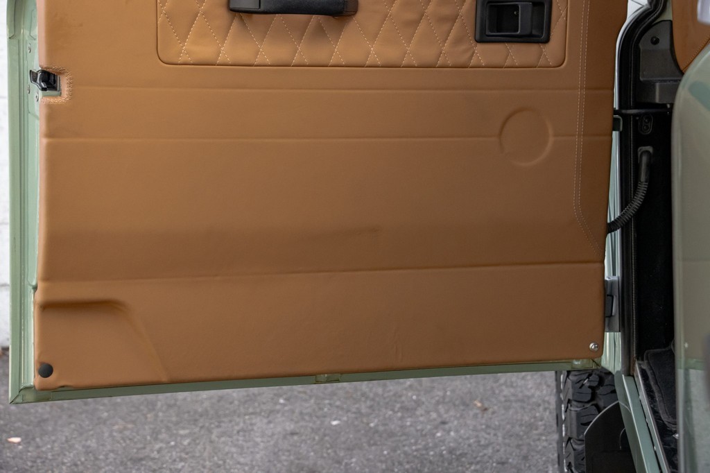 1995 Land Rover Defender 110 - Online Sale - Image 51