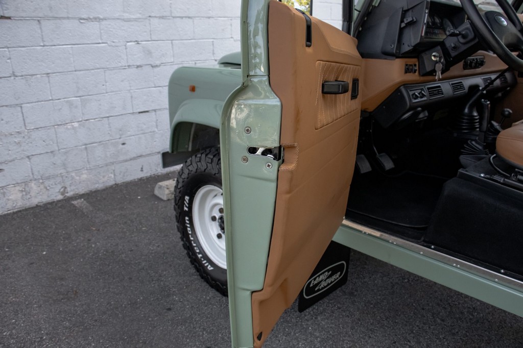1995 Land Rover Defender 110 - Online Sale - Image 55