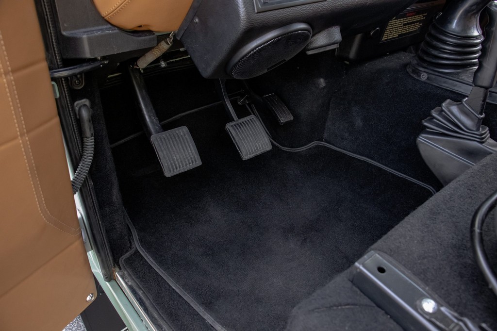 1995 Land Rover Defender 110 - Online Sale - Image 56