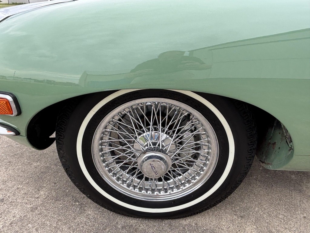 1971 Jaguar XKE Series II Roadster - Image 32