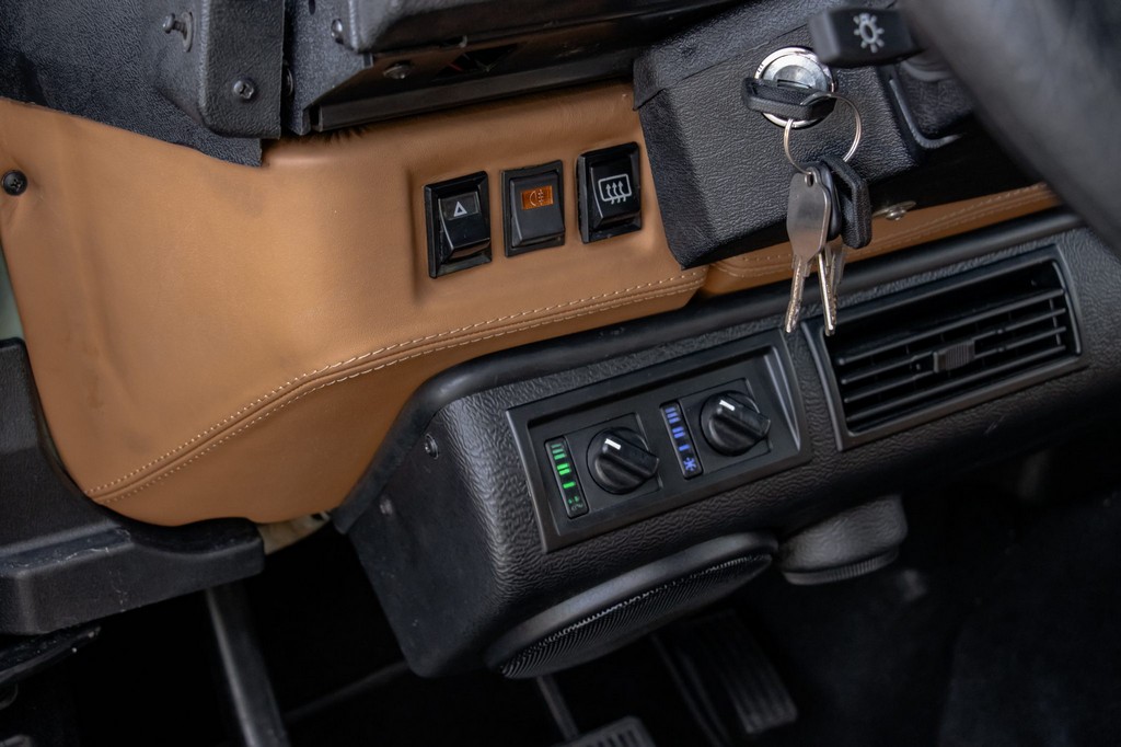 1995 Land Rover Defender 110 - Online Sale - Image 58