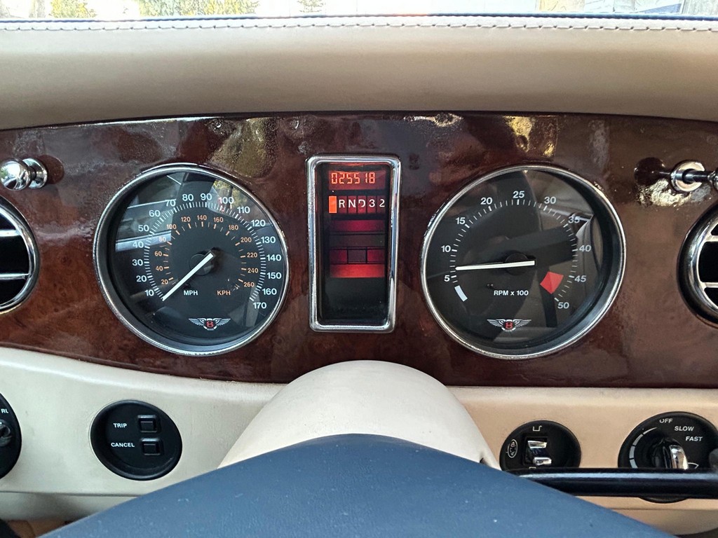 2001 Bentley Azure - Image 32