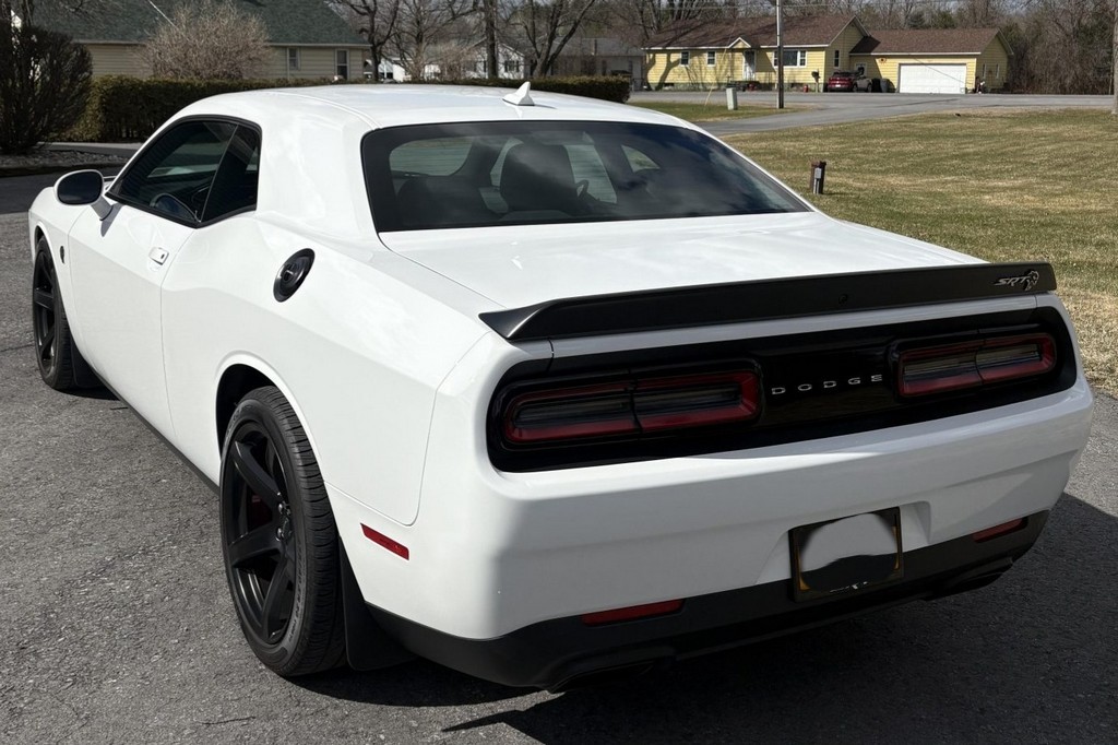 2017 Dodge Challenger SRT Hellcat - Image 37