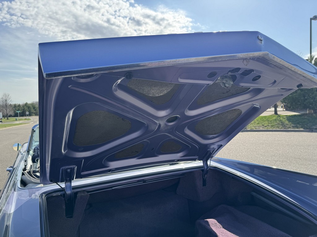 1960 Cadillac Eldorado Biarritz Convertible - Image 9