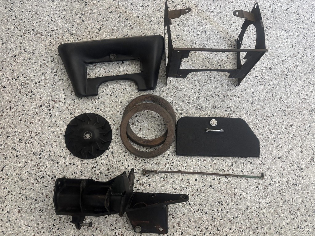 1971 Jaguar XKE Series II Roadster - Image 38