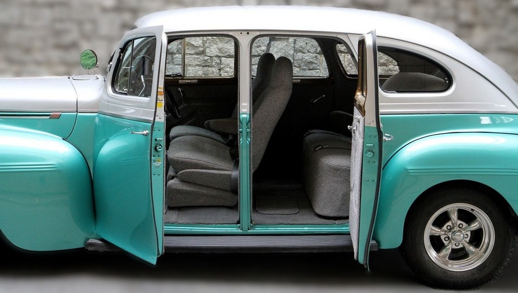 1940 Dodge Deluxe Street Rod - Image 10