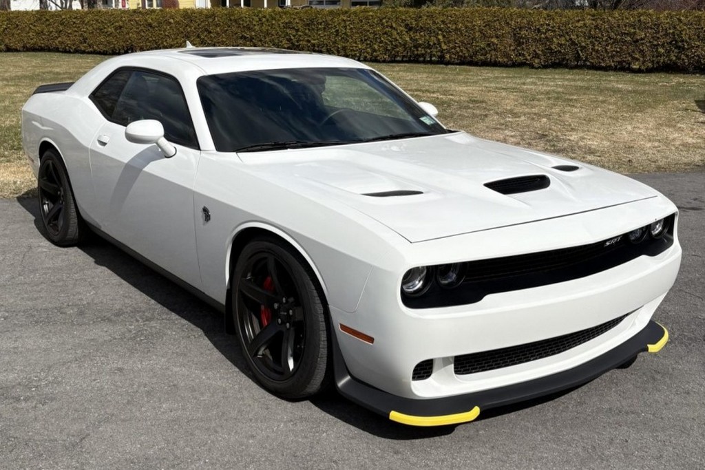 2017 Dodge Challenger SRT Hellcat - Image 41
