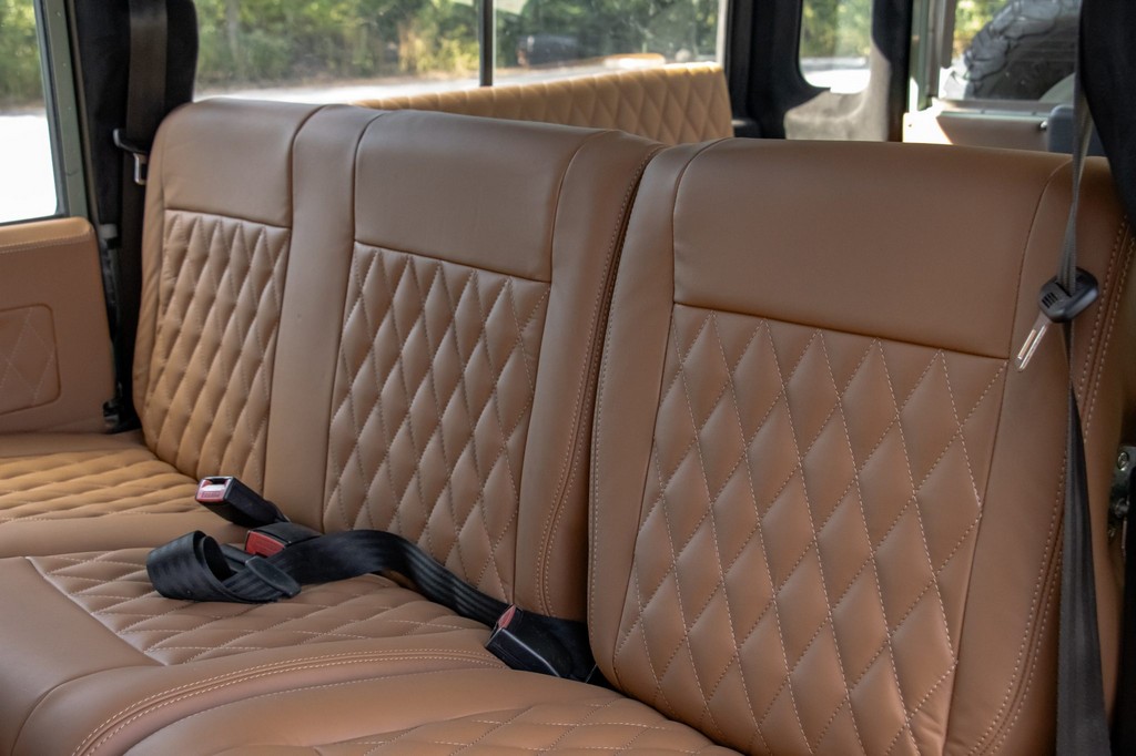 1995 Land Rover Defender 110 - Online Sale - Image 69