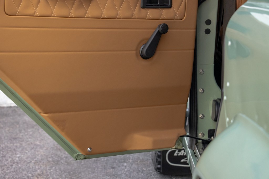 1995 Land Rover Defender 110 - Online Sale - Image 71