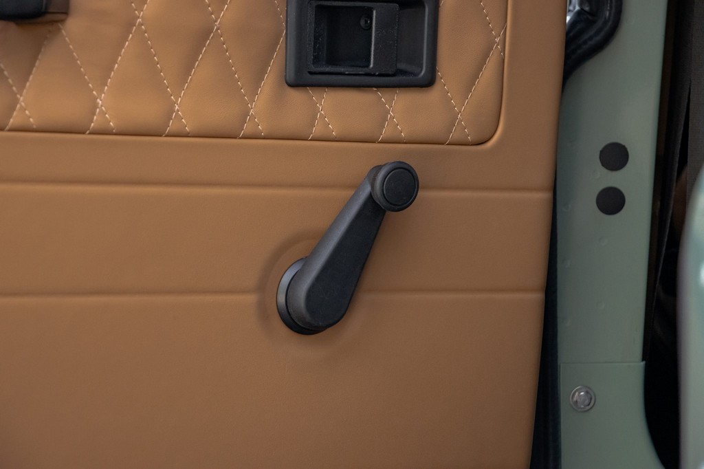 1995 Land Rover Defender 110 - Online Sale - Image 72