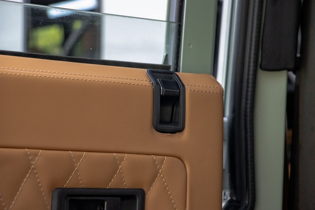 1995 Land Rover Defender 110 - Online Sale - Image 74