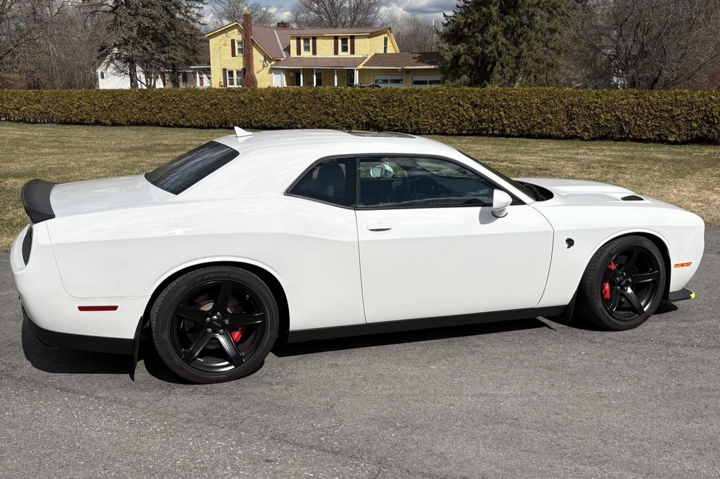 2017 Dodge Challenger SRT Hellcat - Image 44