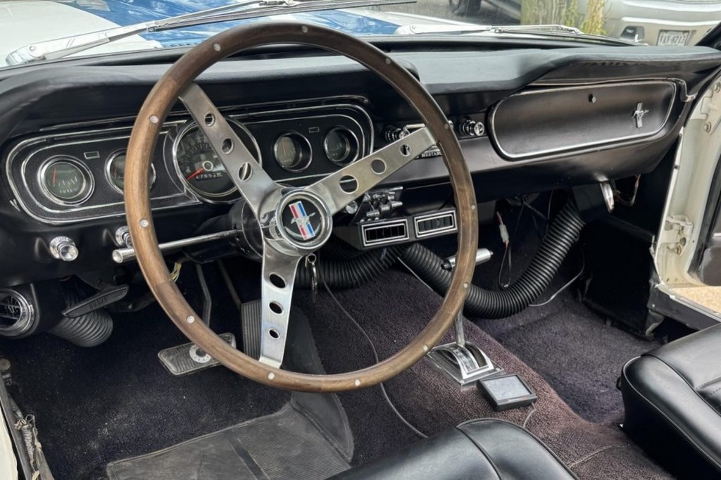 1965 Ford Mustang Fastback 289 - Image 7