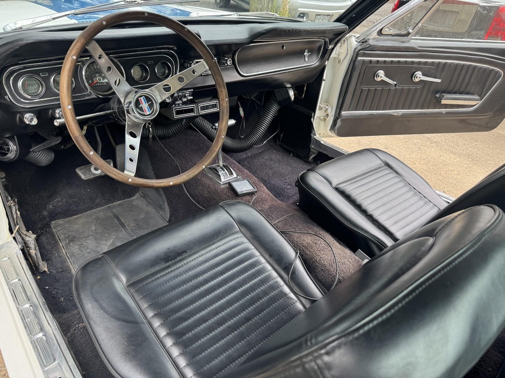 1965 Ford Mustang Fastback 289 - Image 8