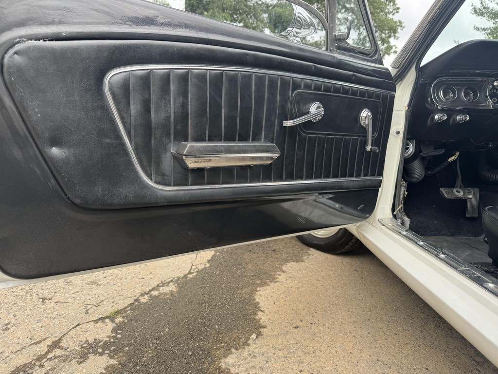 1965 Ford Mustang Fastback 289 - Image 9