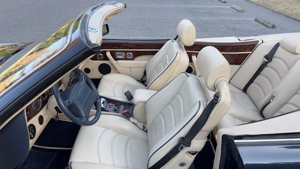 2001 Bentley Azure - Image 50