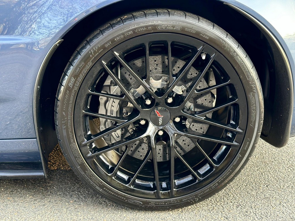 2011 Chevrolet Corvette Z06 Carbon Edition Z07 - Image 5