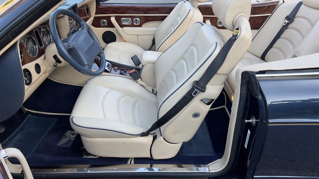 2001 Bentley Azure - Image 52